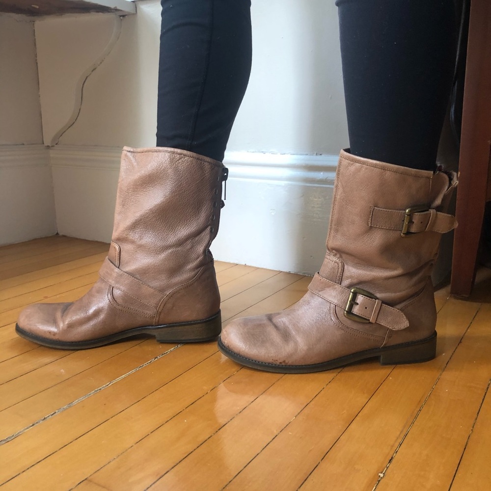 ❌SOLD❌Brown Steve Madden boots